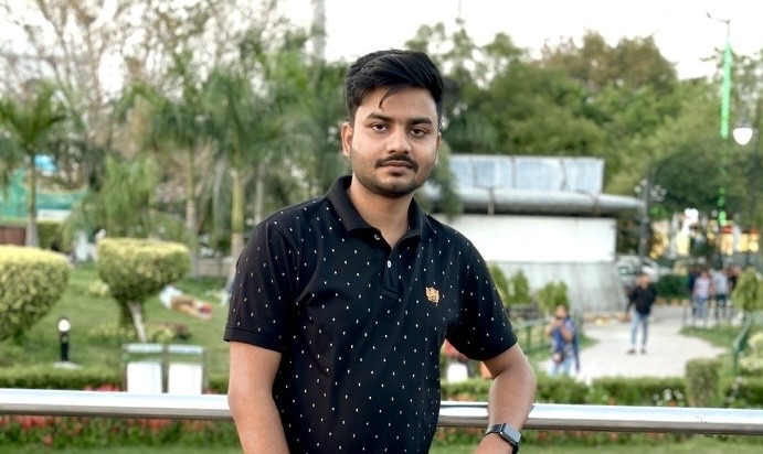 Rohit Nishad — Software Engineer Rohit Nishad — Software Engineer specializing in AI, Web, Mobile, and Blockchain Systems